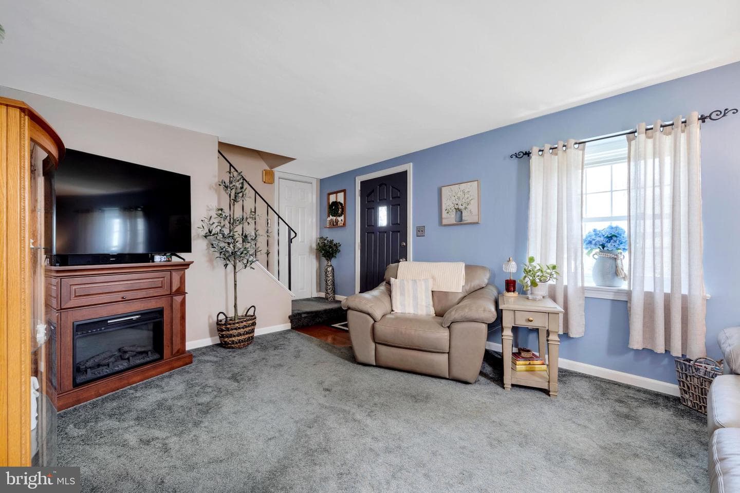 409 Holmes Road photo 5