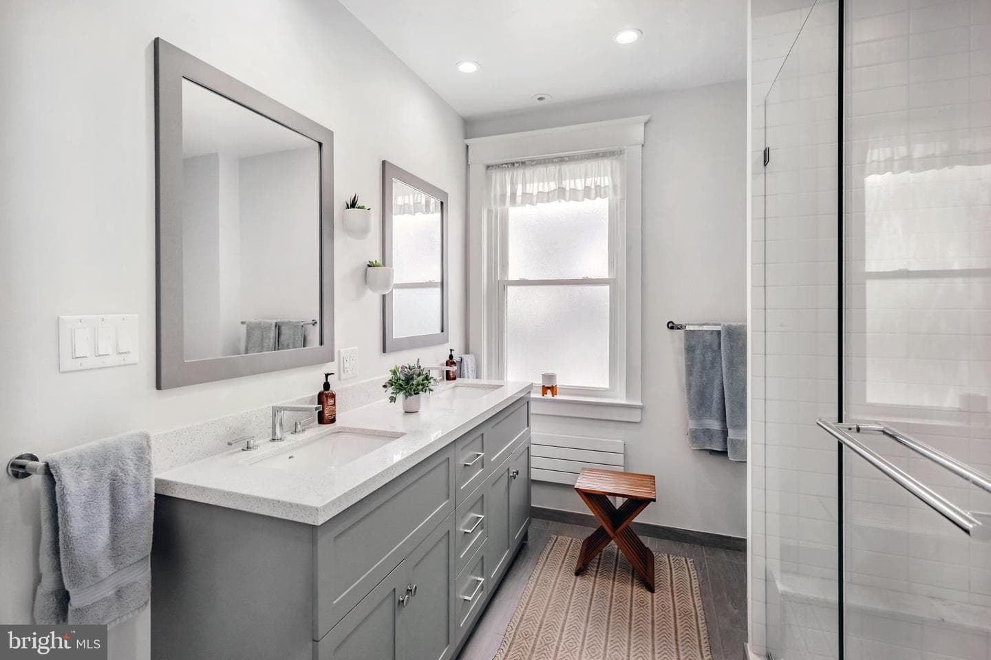 2525 Olcott Avenue photo 24