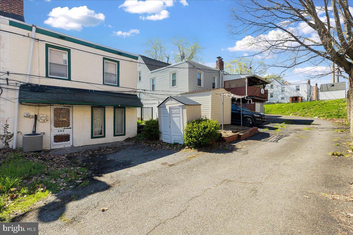 205 Brainerd Boulevard photo 25