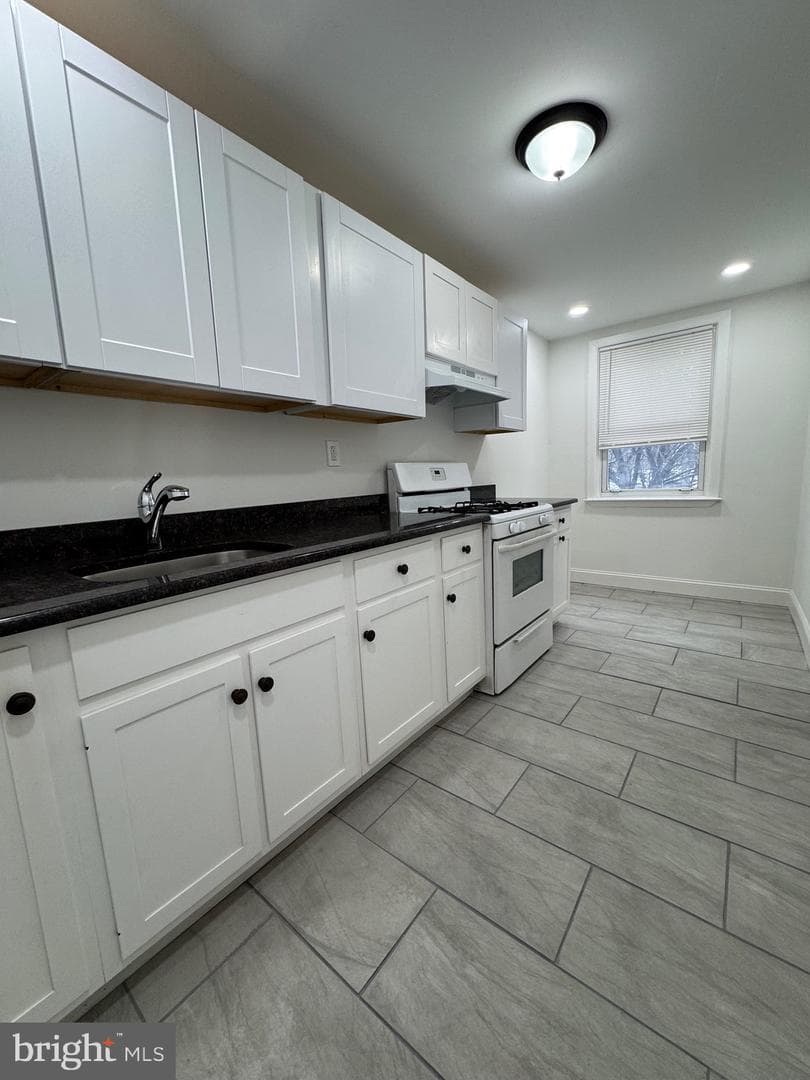 125 W 21st Street photo 3