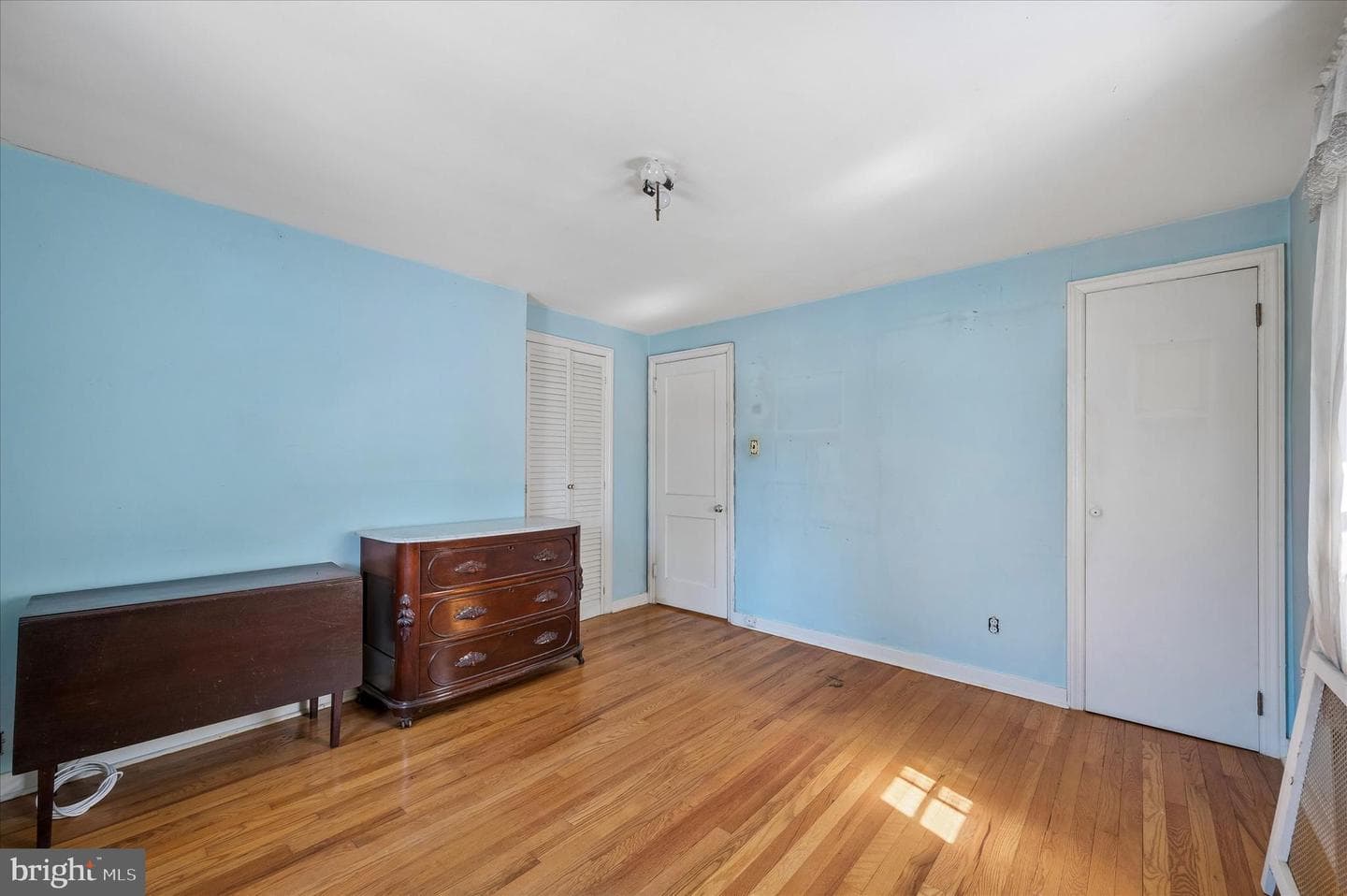 125 S Sproul Road photo 16