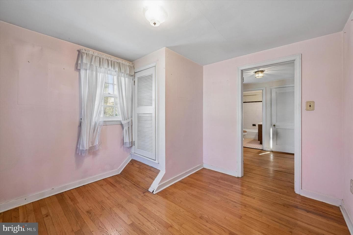 125 S Sproul Road photo 21