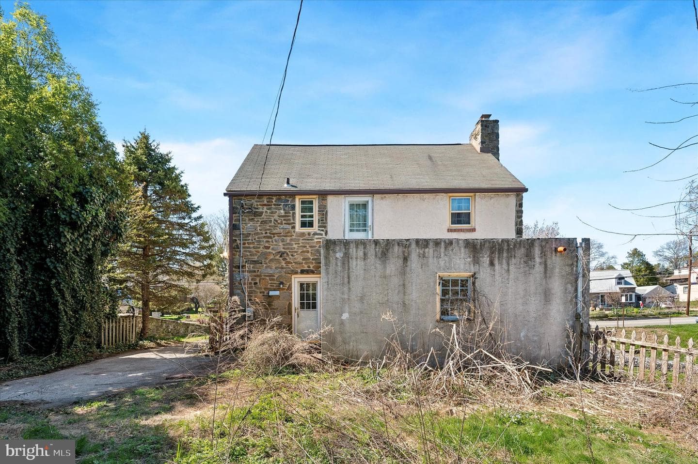 125 S Sproul Road photo 23