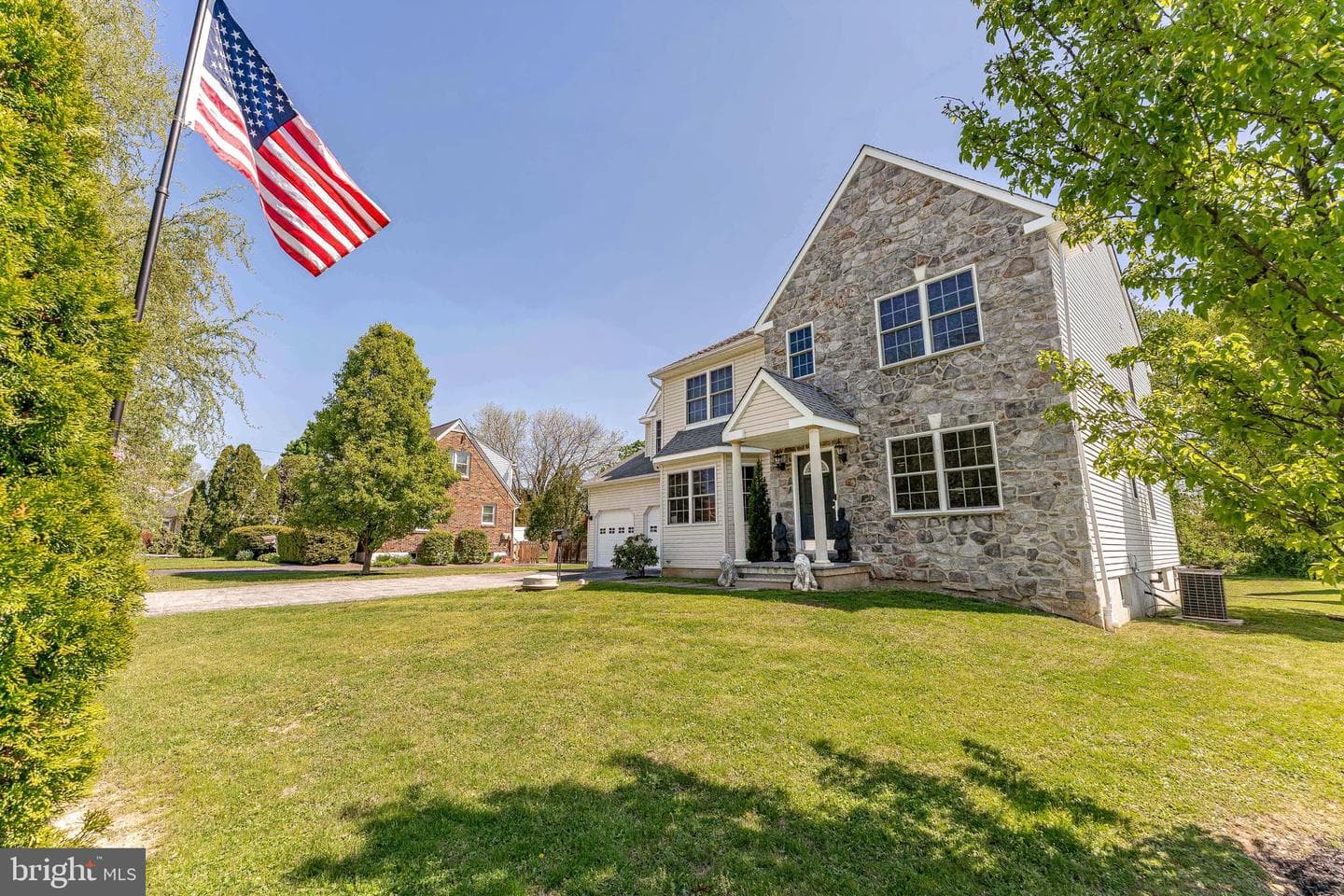209 W Forestview Avenue photo 4