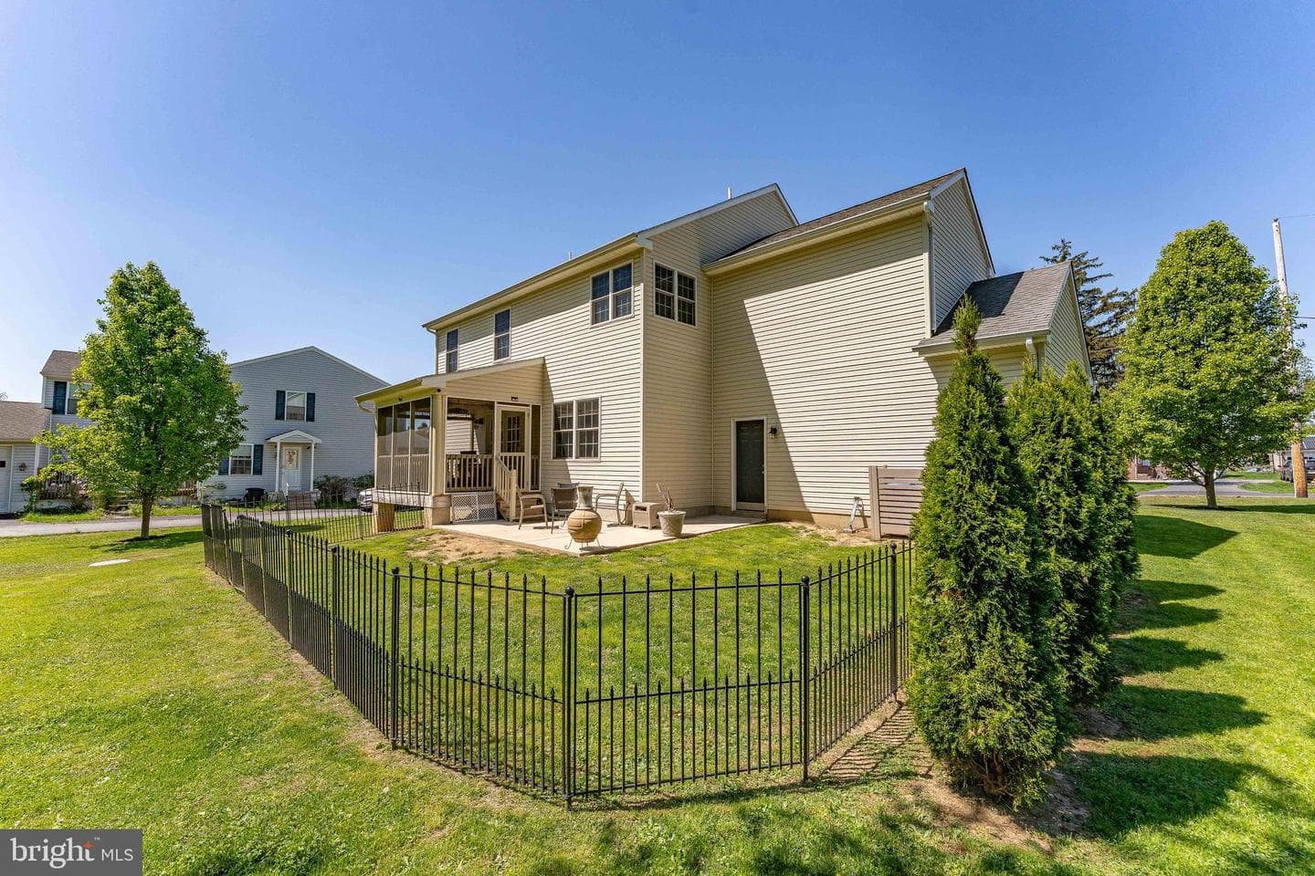 209 W Forestview Avenue photo 48