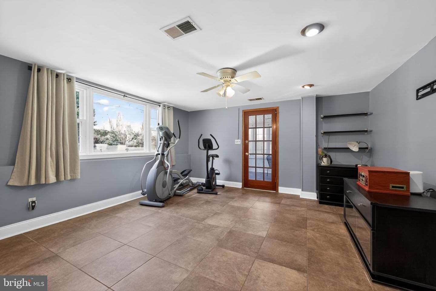 305 Somerset Place photo 16