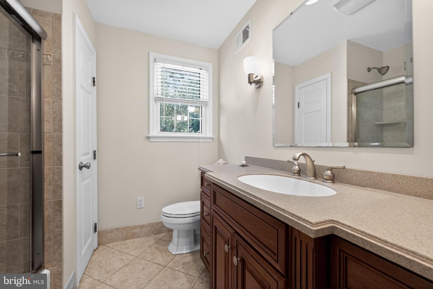 305 Somerset Place photo 24