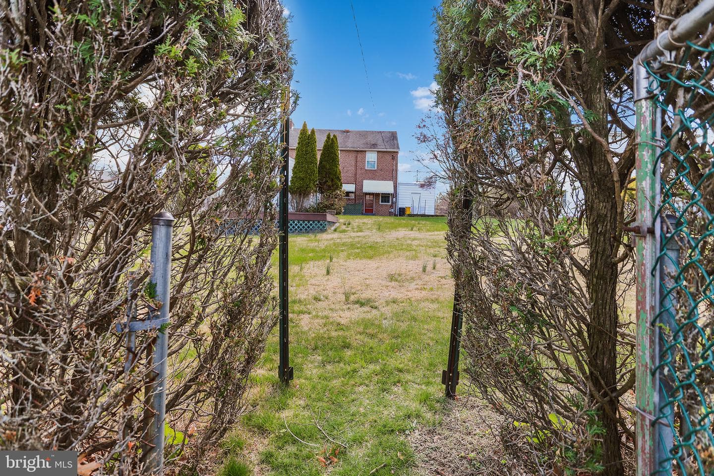 242 N Rolling Road photo 36