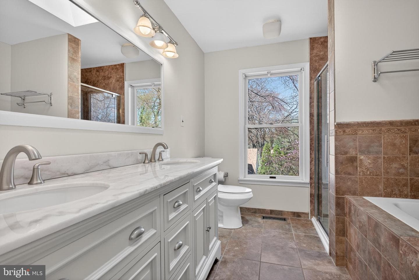 503 Haverford Court photo 23