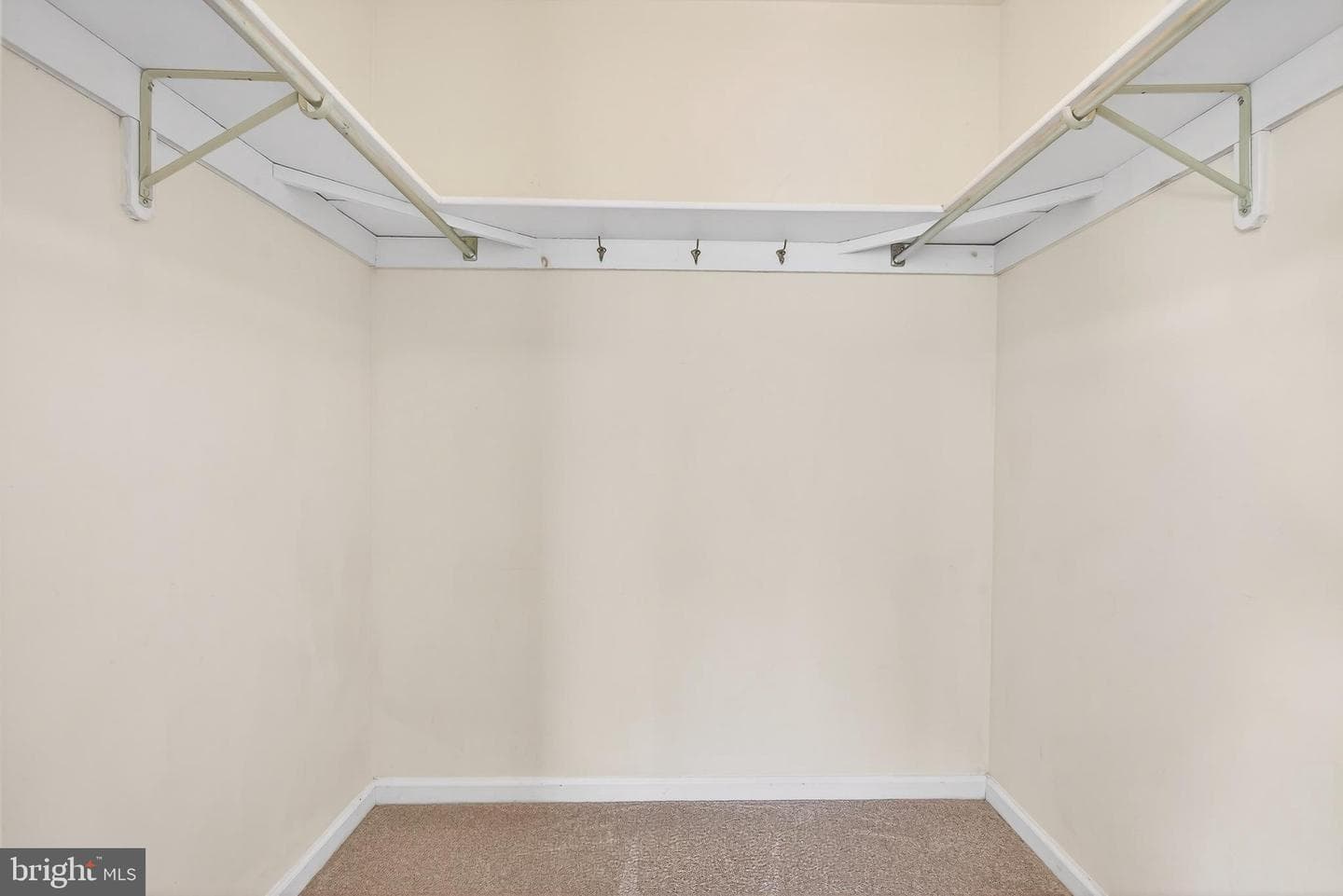 503 Haverford Court photo 27