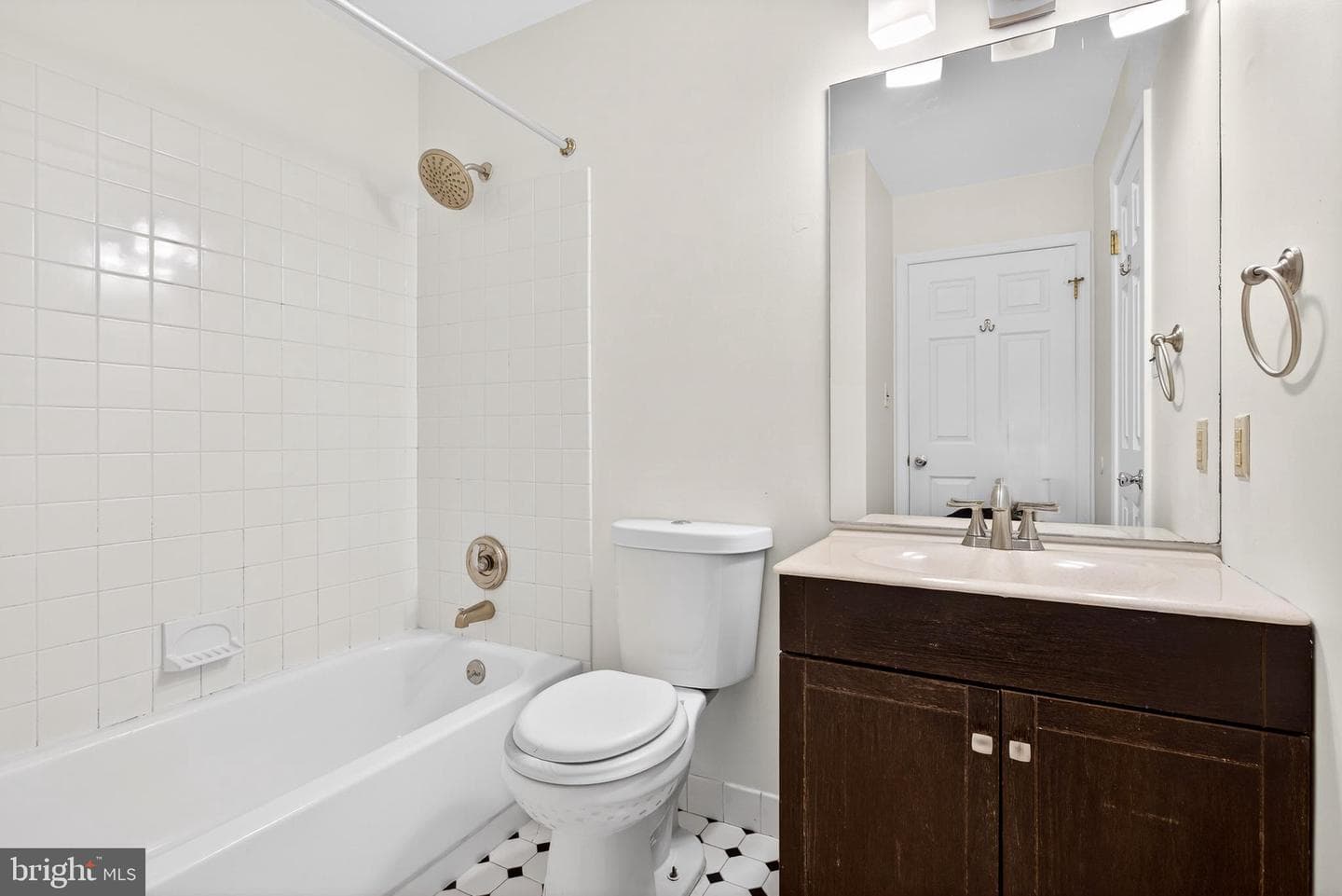 503 Haverford Court photo 28