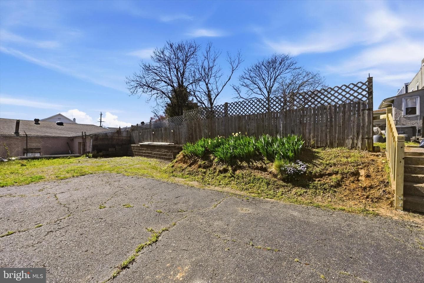 1416 Summit photo 24