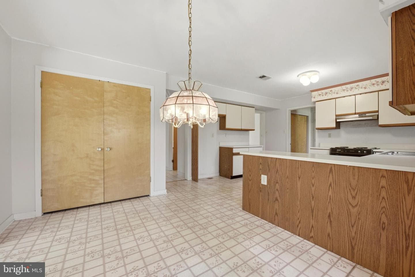 1 Glen Meadow Drive photo 18