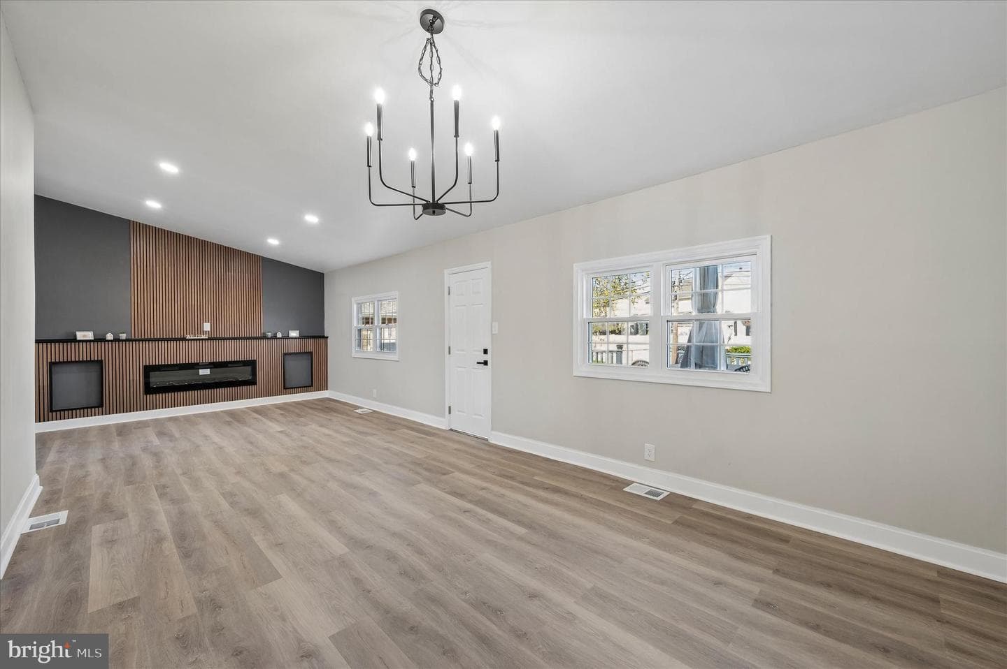 222 W Love Lane photo 13