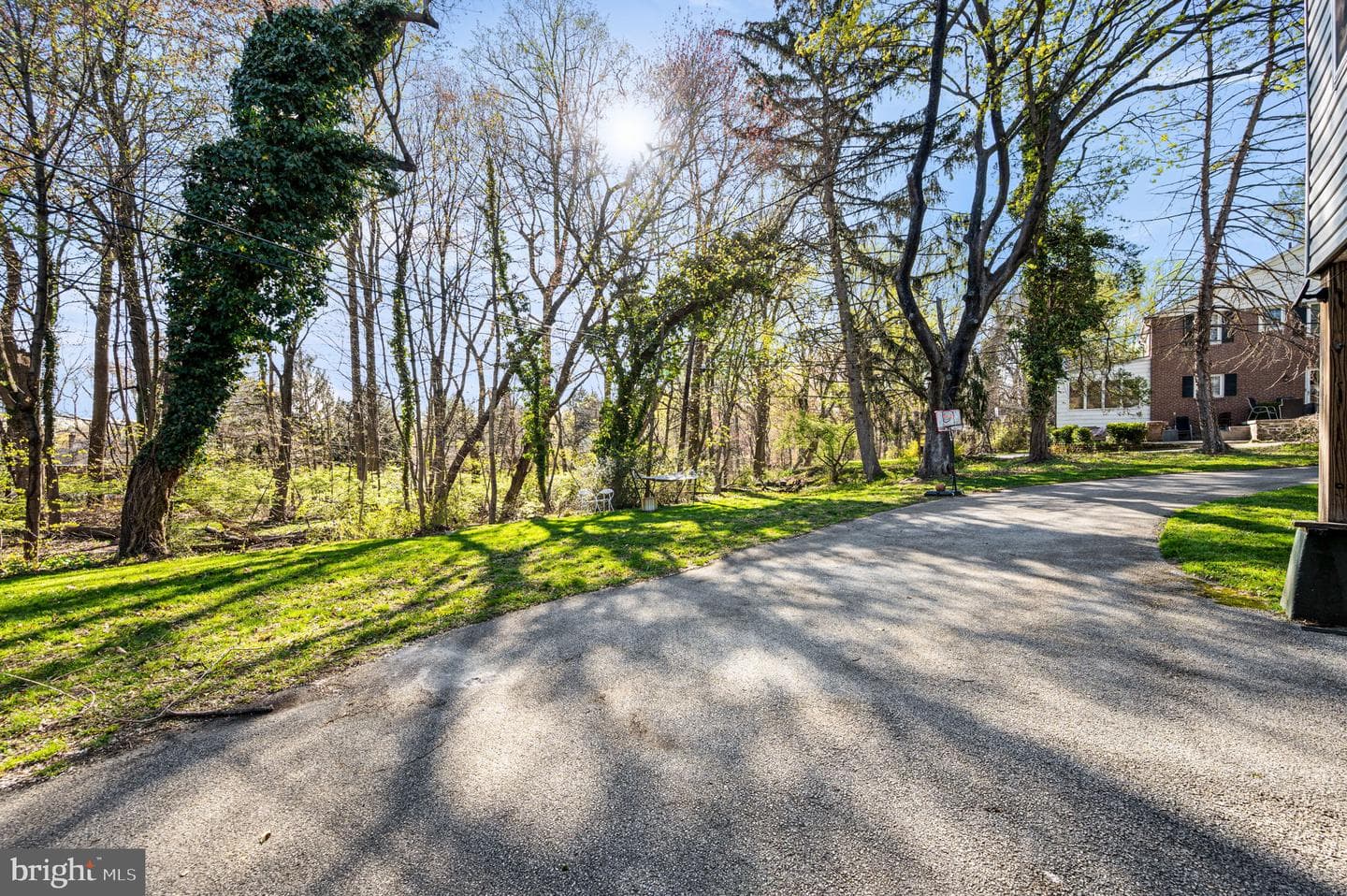 105 Westminster Drive photo 26