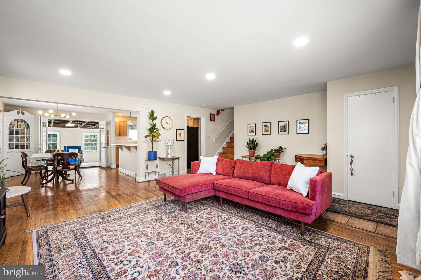 105 Westminster Drive photo 4
