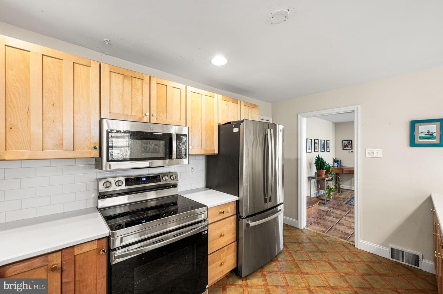 105 Westminster Drive photo 9