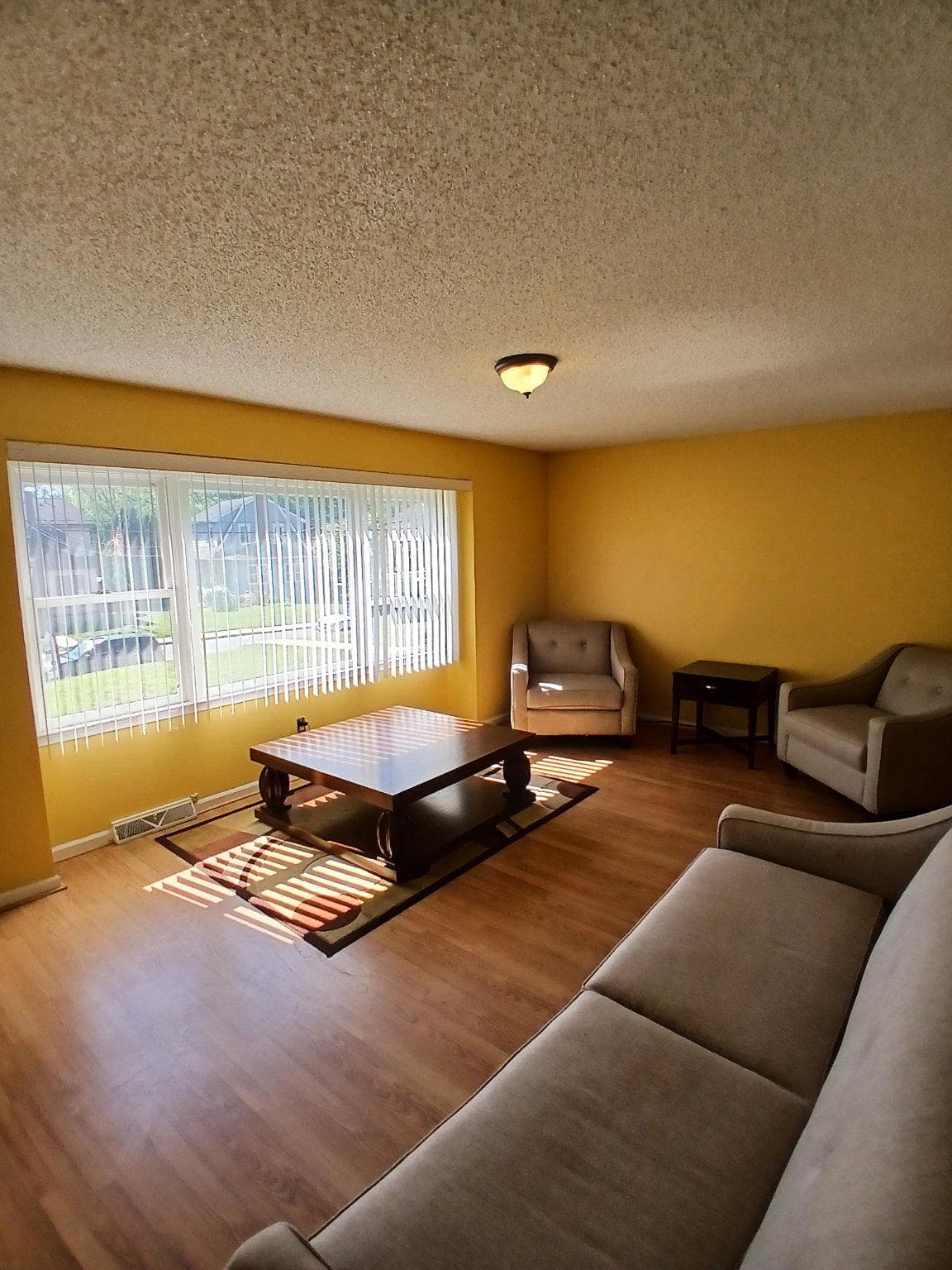 36 Evergreen Avenue photo 5