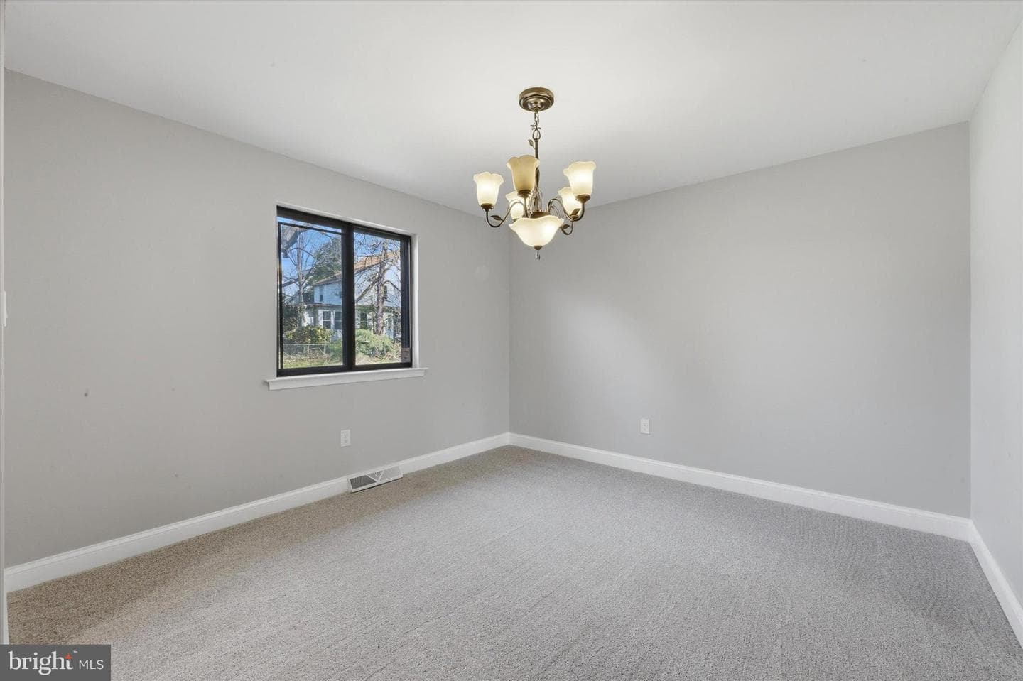 211 E Providence Road photo 6