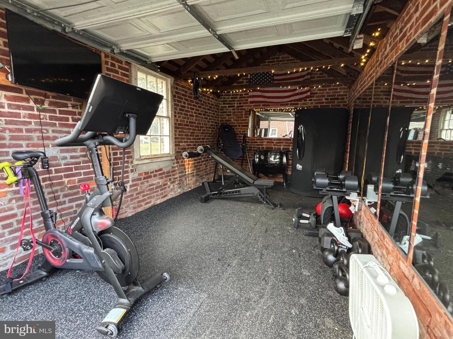526 W Beechtree Lane photo 32
