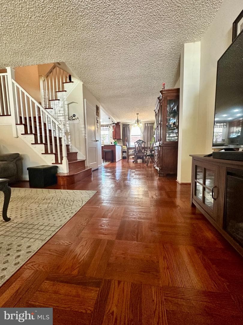 7136 Pine Street photo 3