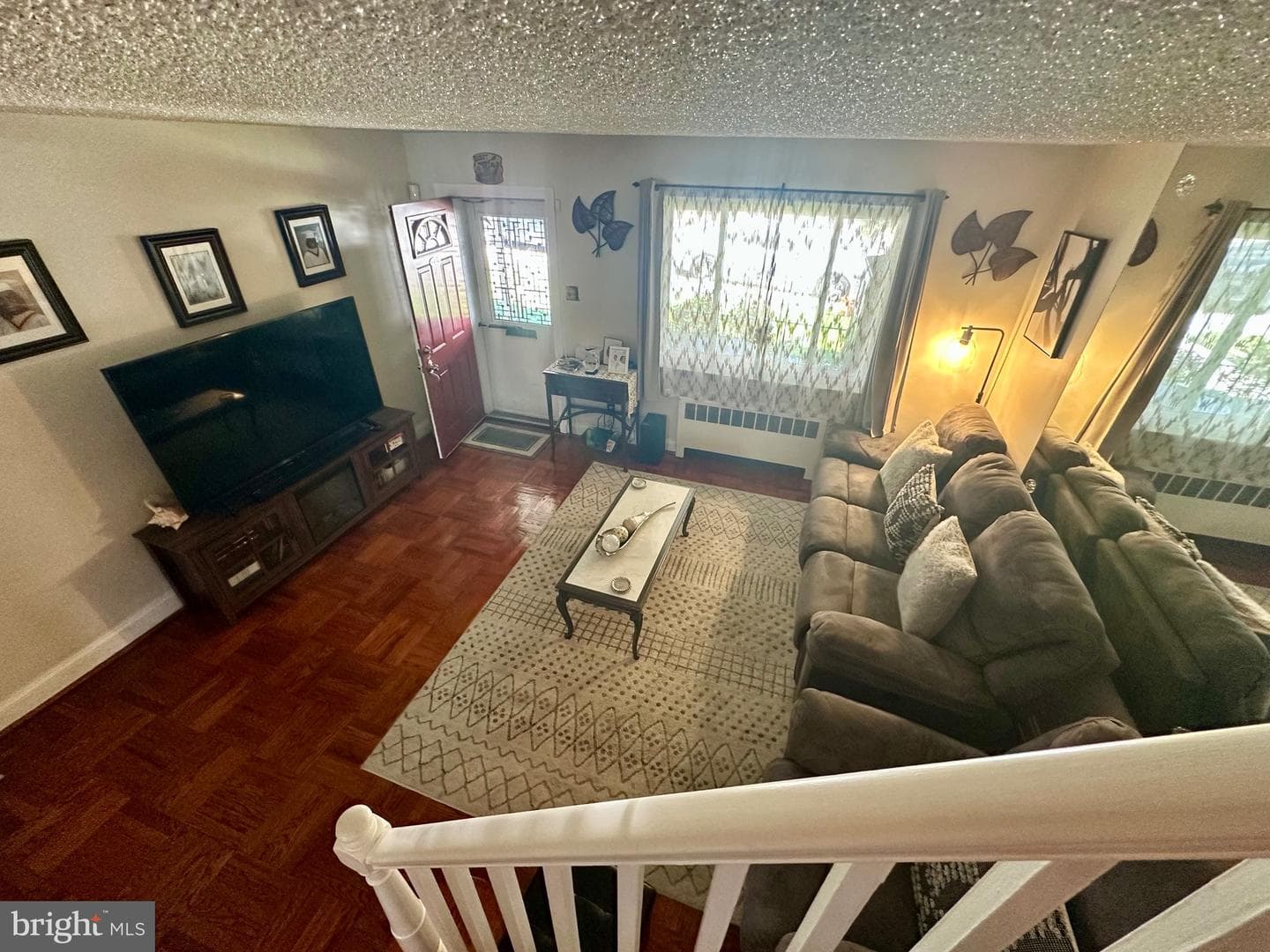 7136 Pine Street photo 4