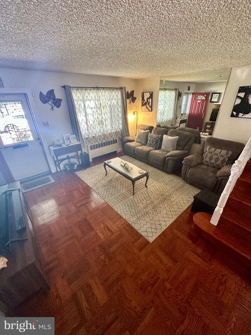 7136 Pine Street photo 5