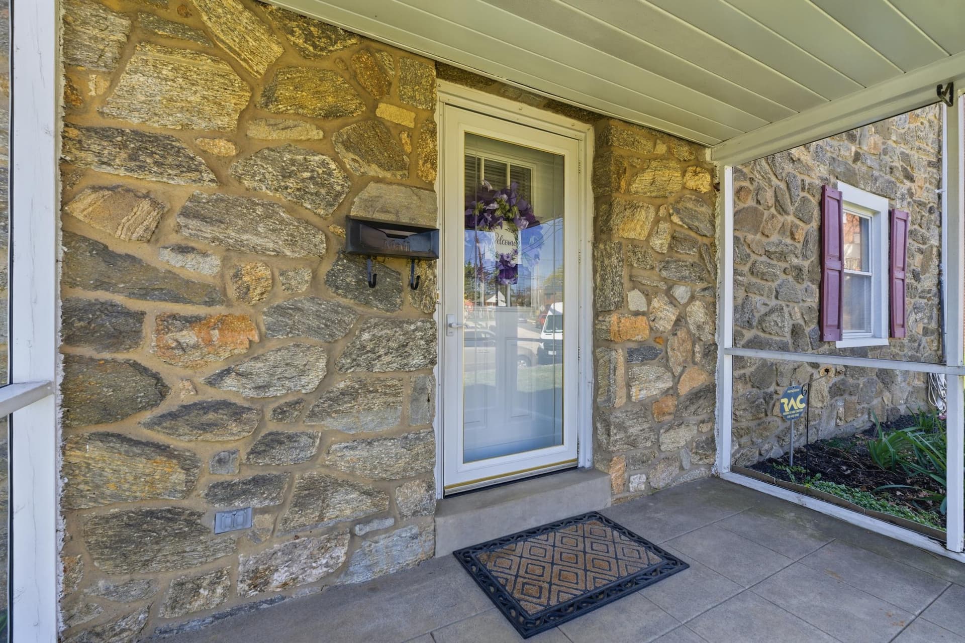 308 Eldon Avenue photo 4