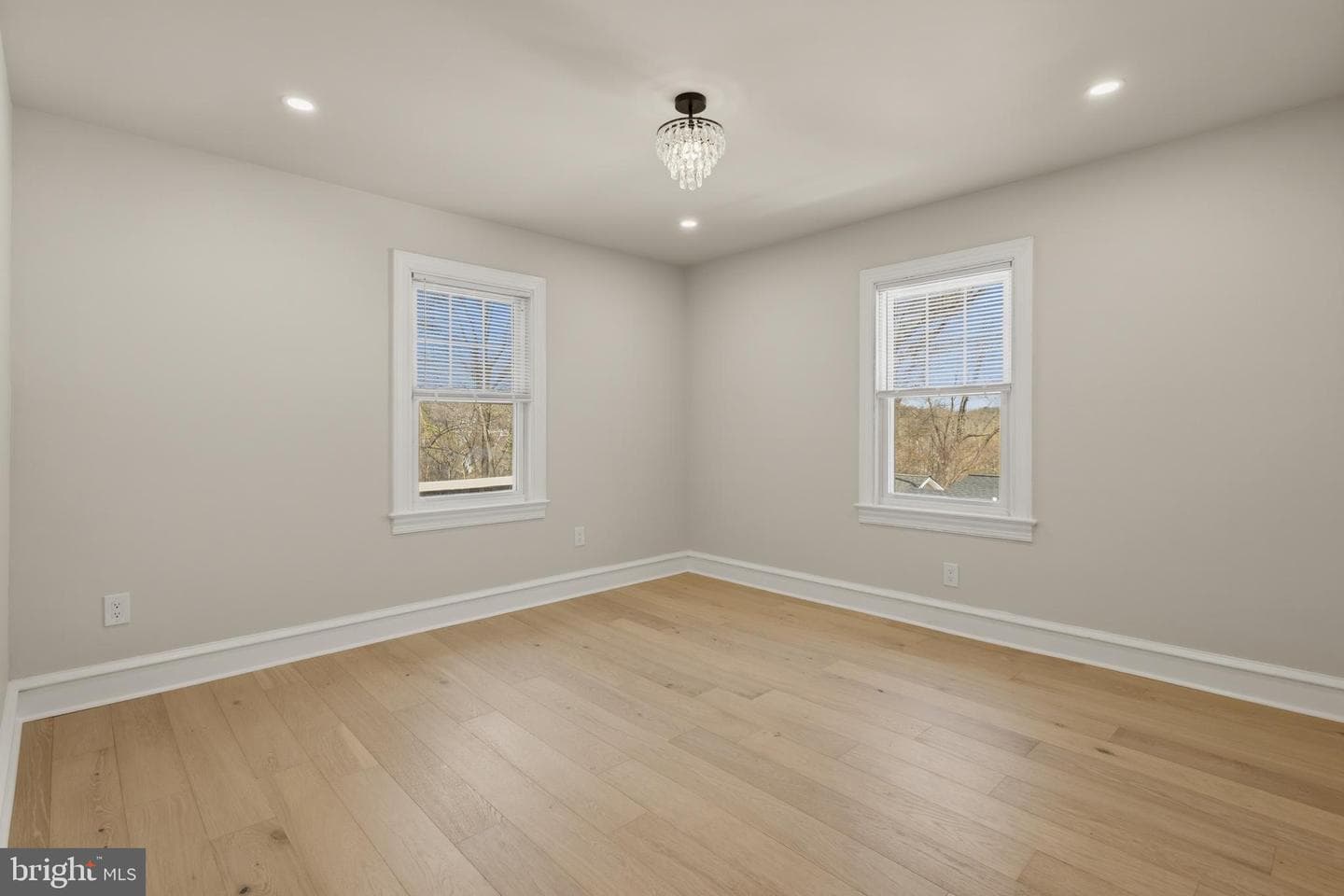 624 Lawson Avenue photo 26