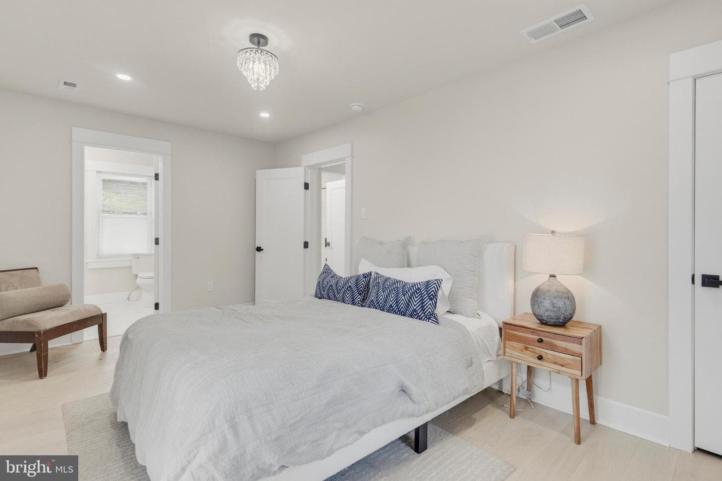624 Lawson Avenue photo 35