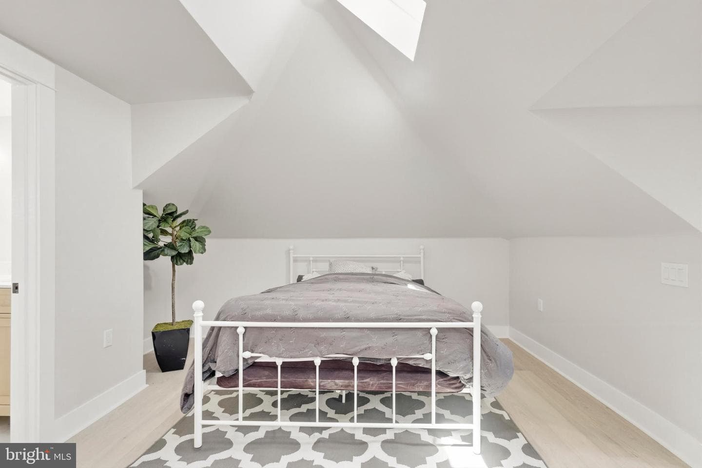 624 Lawson Avenue photo 44