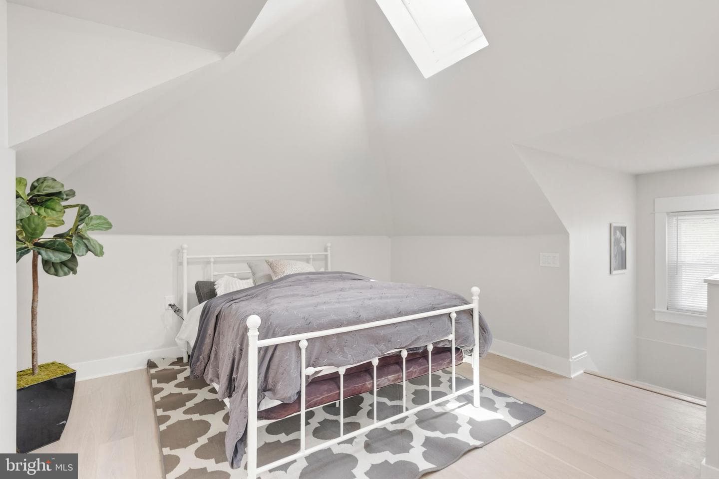 624 Lawson Avenue photo 46