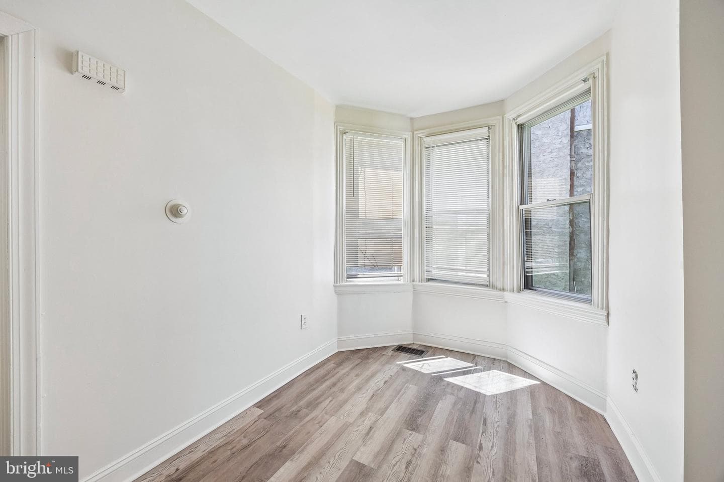 2706 W 7th Street photo 4