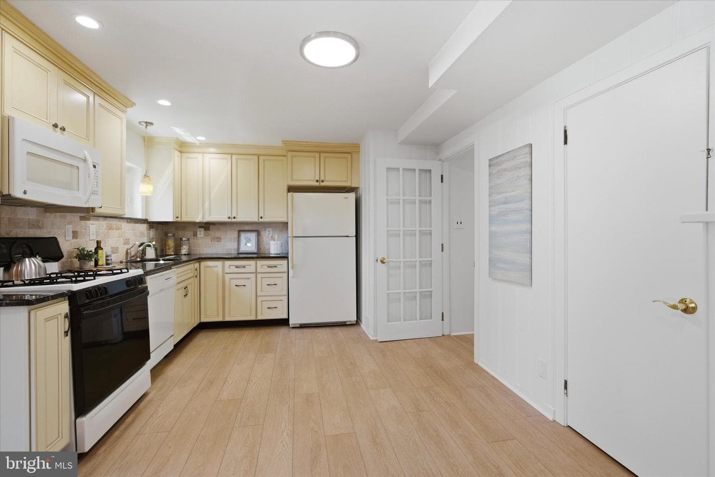 1612 Colony Lane photo 8
