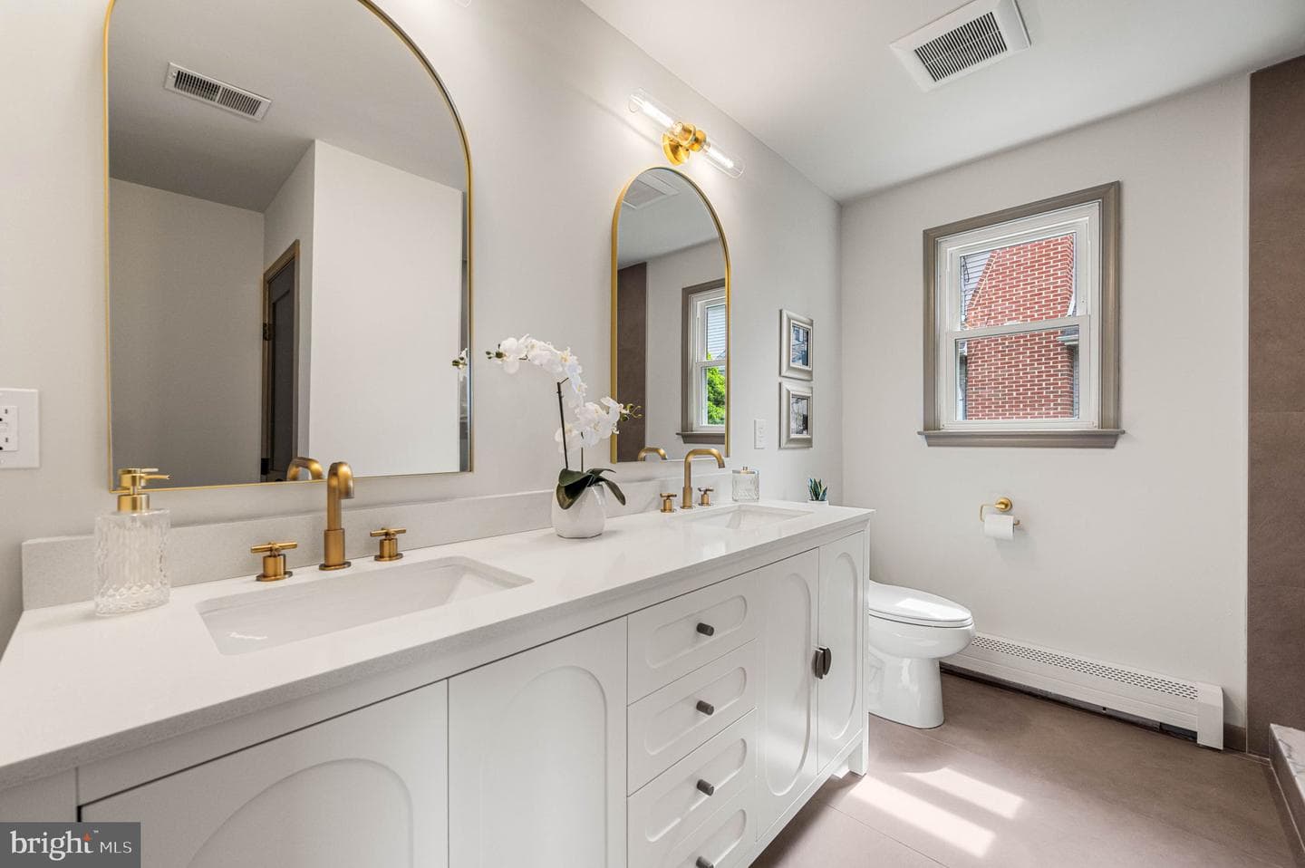 104 Gilmore Road photo 11