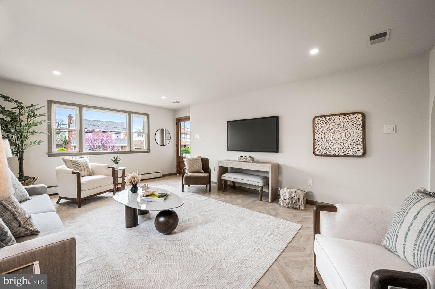 104 Gilmore Road photo 3