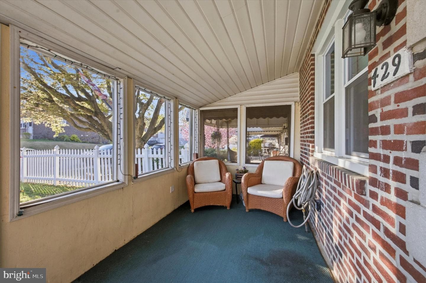 429 Seven Oaks Drive photo 3