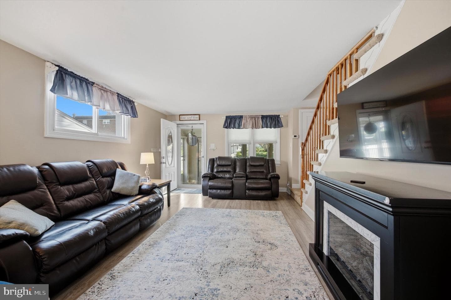 429 Seven Oaks Drive photo 6