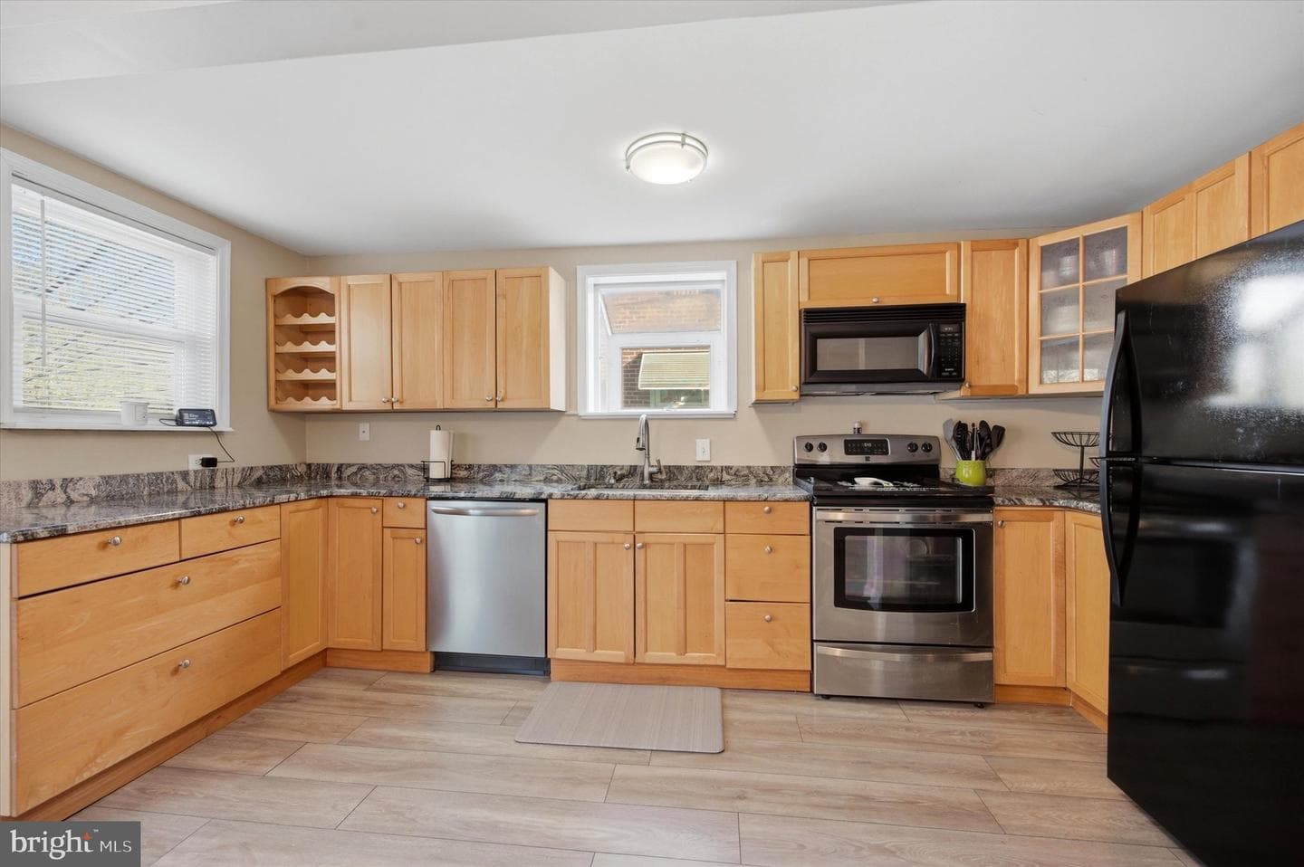 429 Seven Oaks Drive photo 9