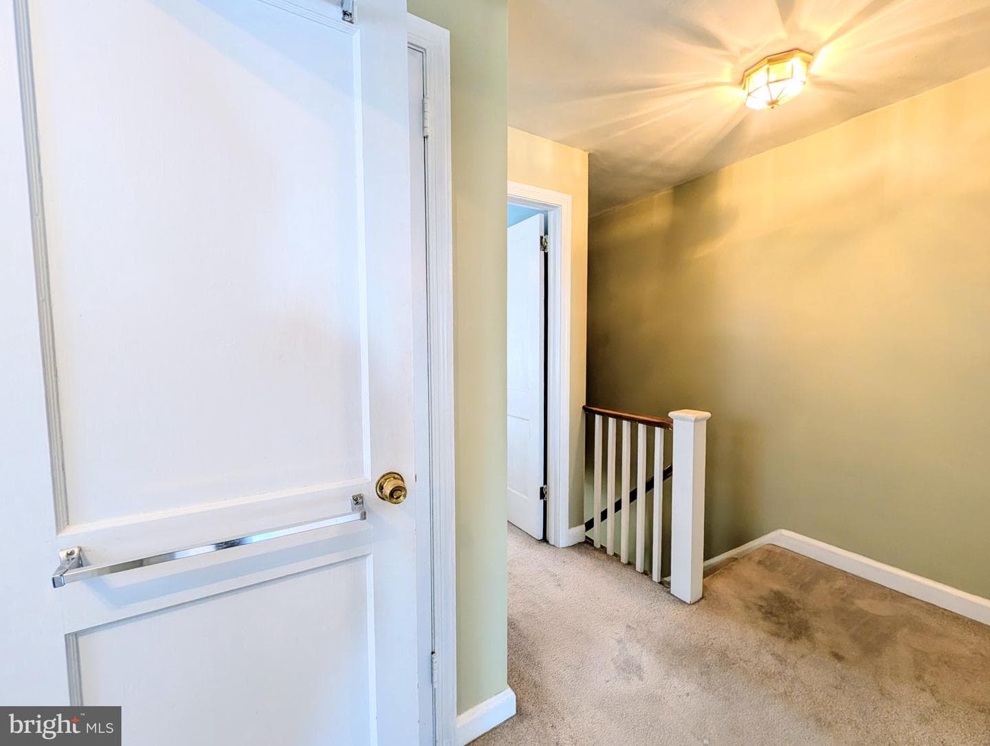 568 Michell Street photo 18