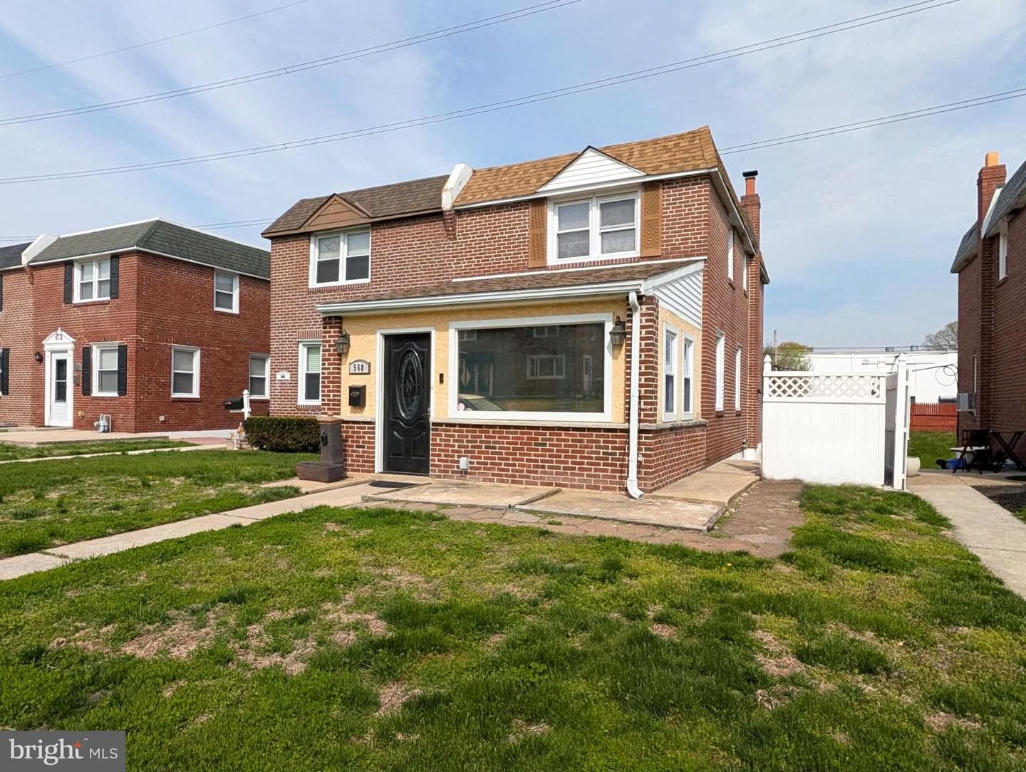 568 Michell Street photo 3
