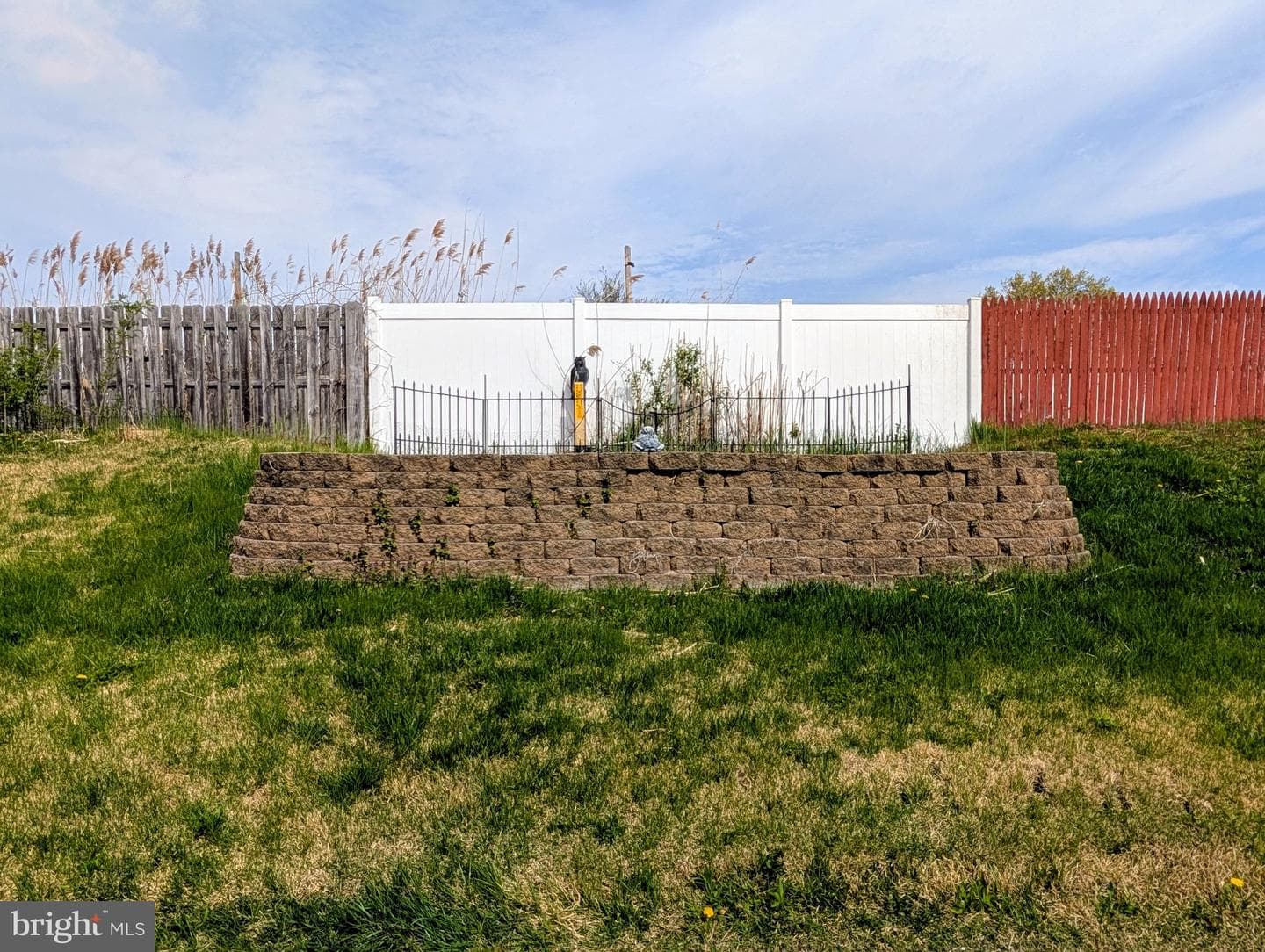 568 Michell Street photo 40