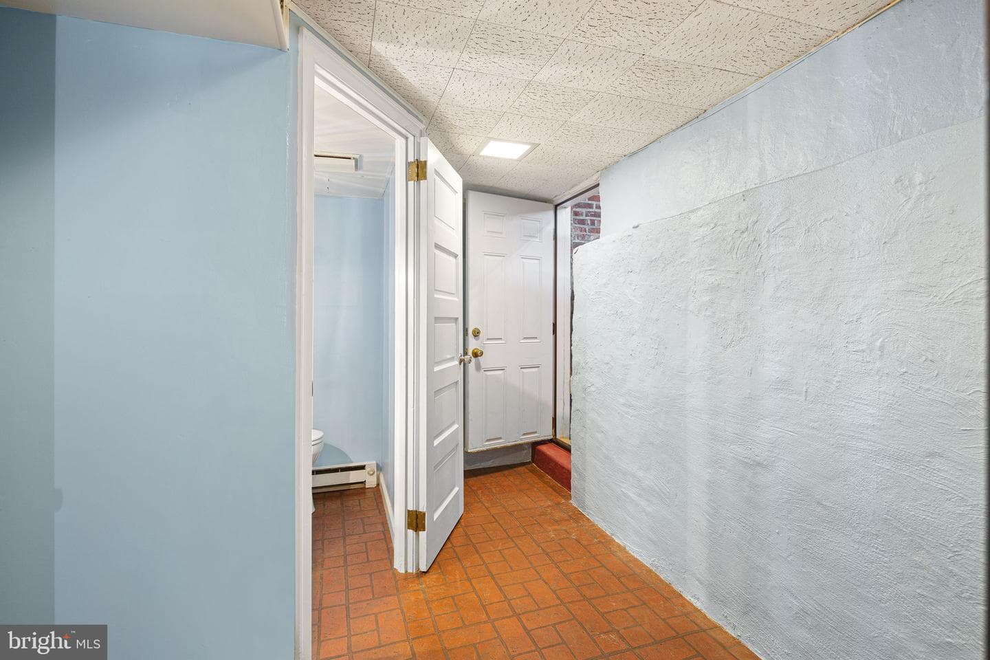 929 Burmont Road photo 32