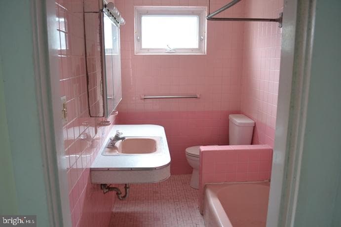 631 10th Avenue photo 14