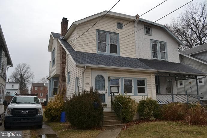 631 10th Avenue photo 2