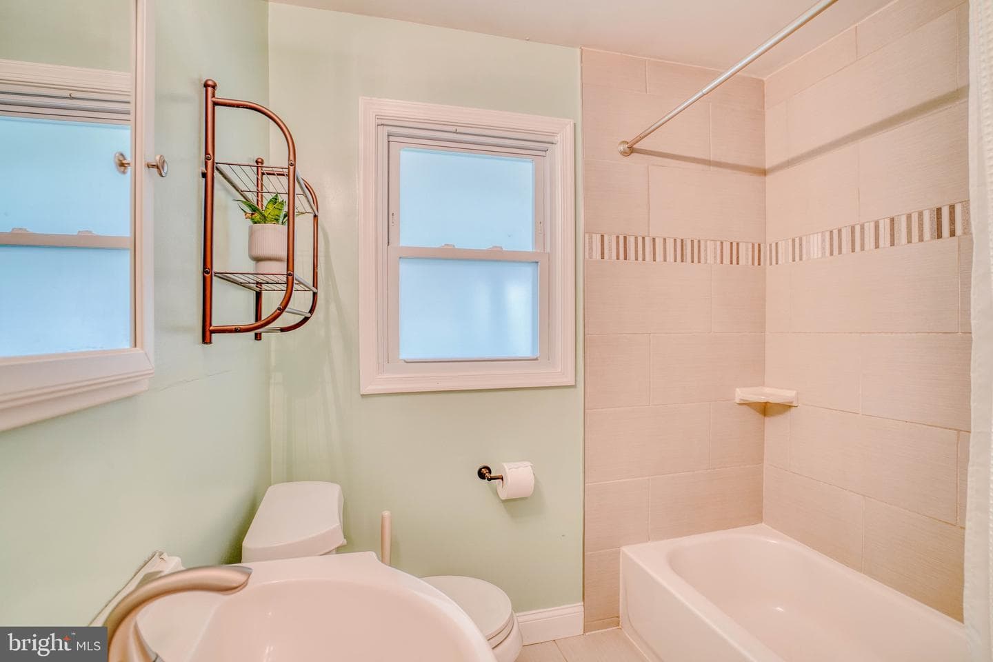 138 Trimble Boulevard photo 30