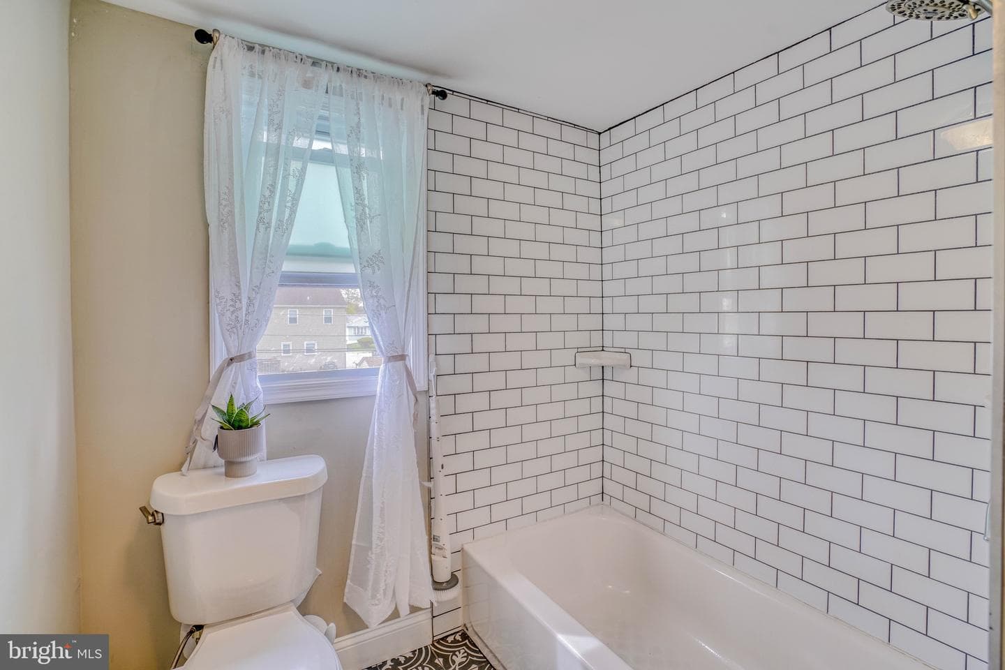 138 Trimble Boulevard photo 37