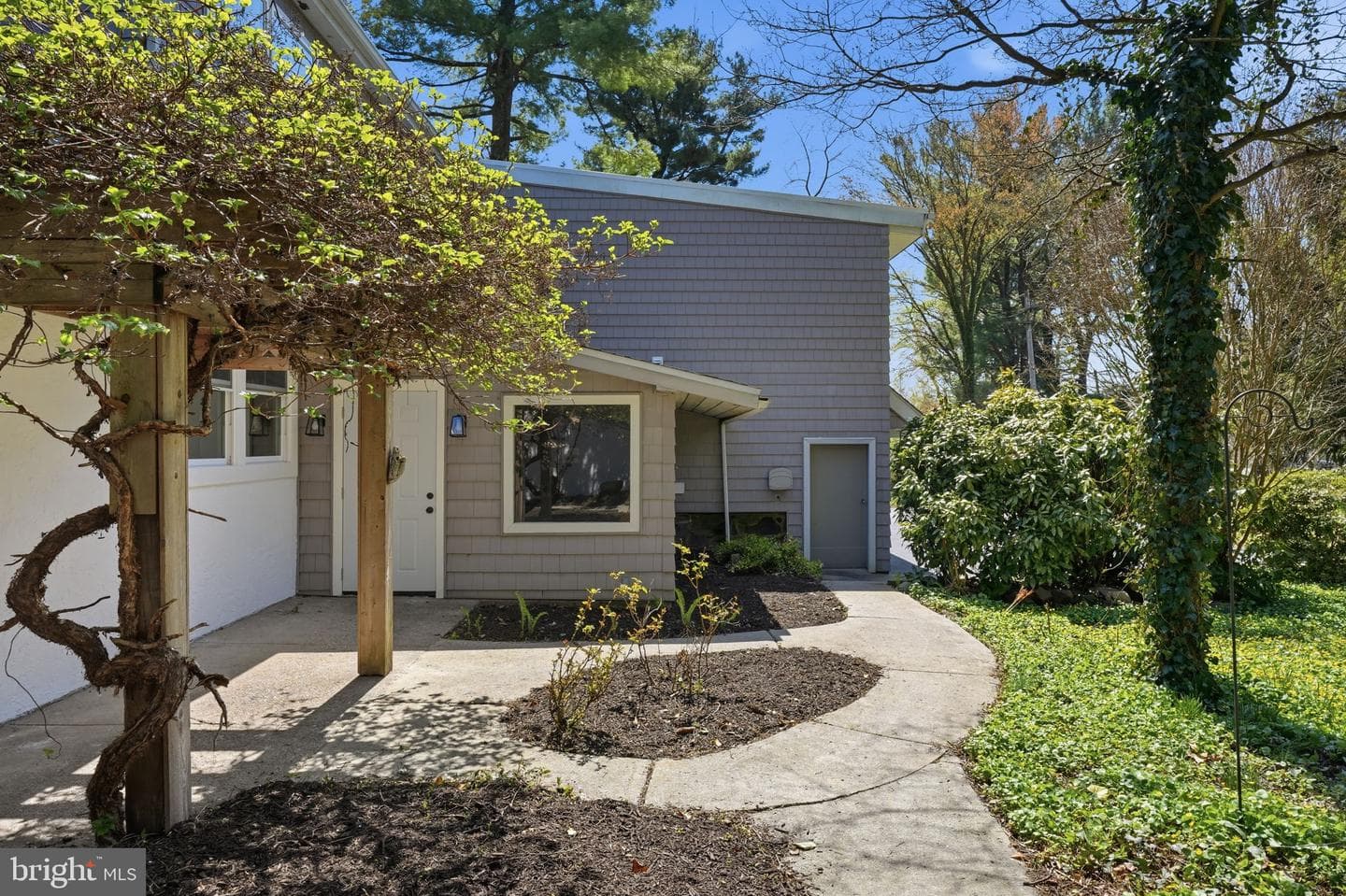409 S Providence Road photo 11