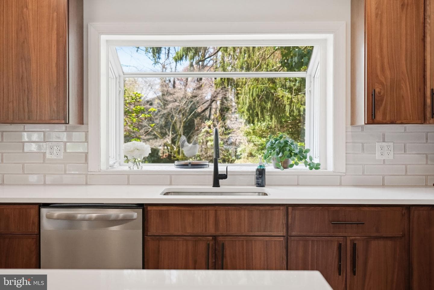 409 S Providence Road photo 33