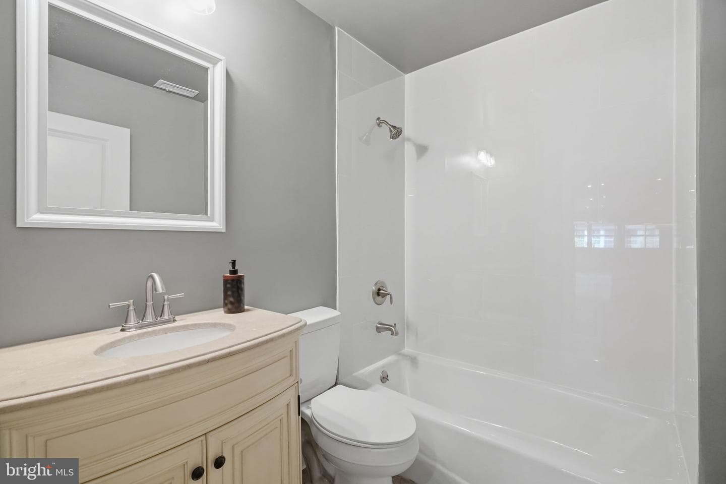 409 S Providence Road photo 48